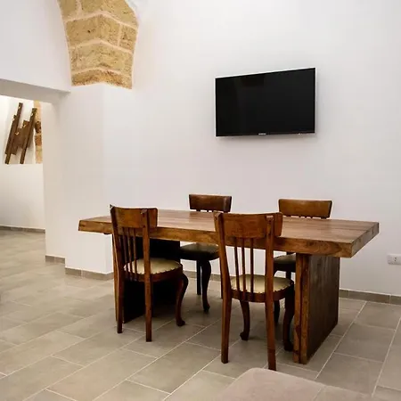 Palazzo '800 : Marmetti Leverano