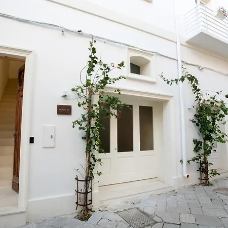 Palazzo '800 : Marmetti בית הארחה